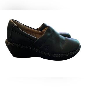 Born Women’s Slide on Leather Clogs